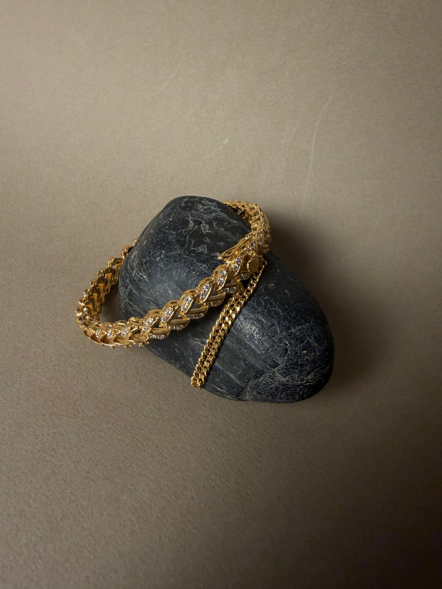 Avera Bangle