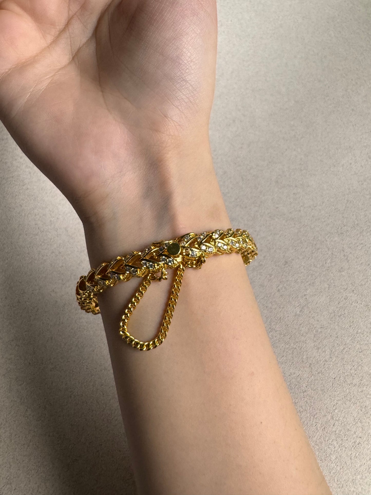 Avera Bangle