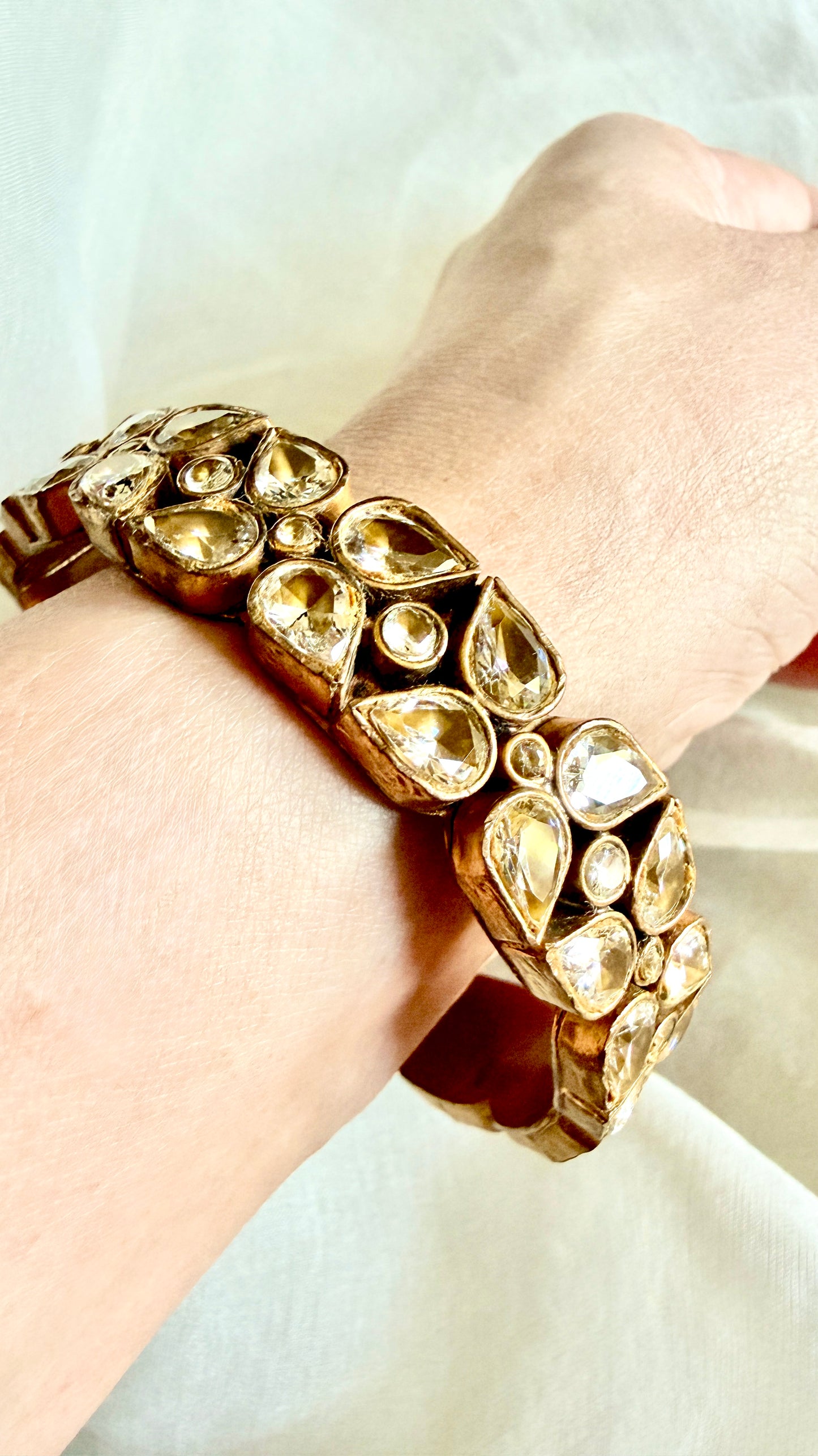 Lumiere cuff