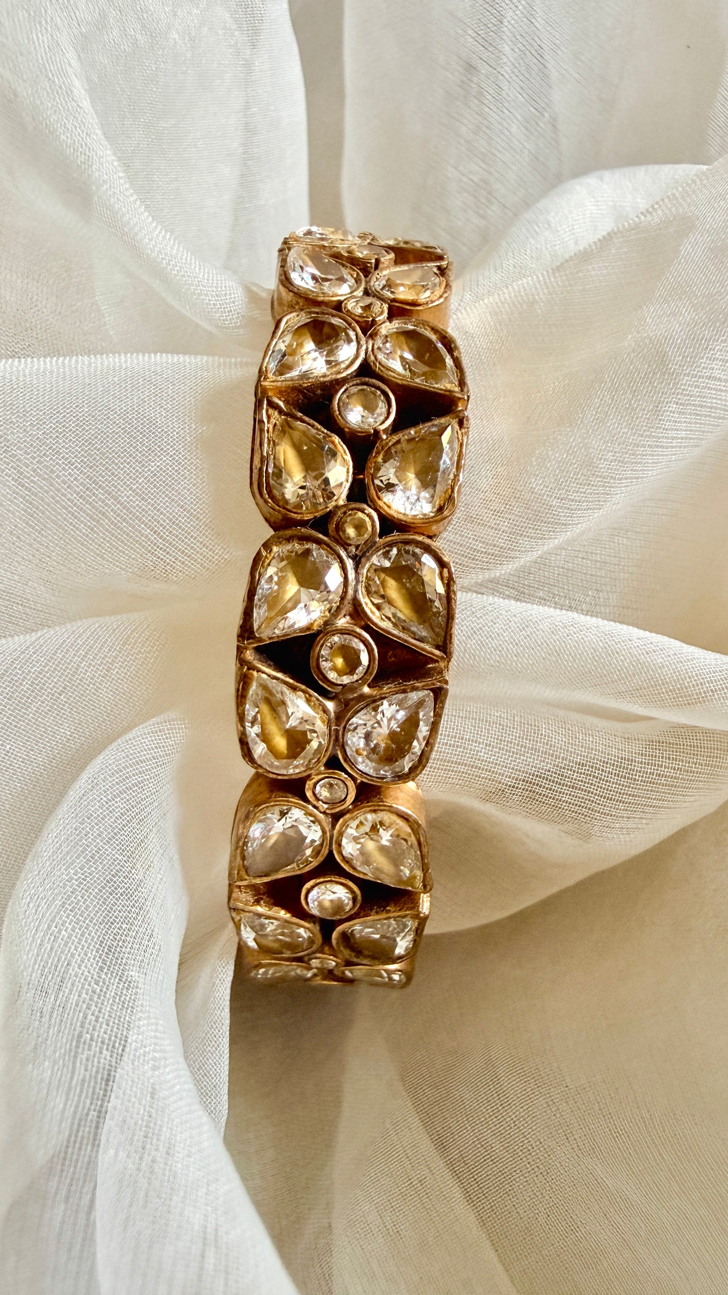Lumiere cuff