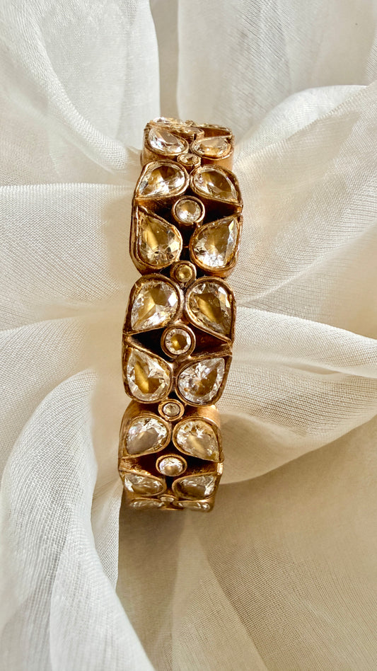 Lumiere cuff